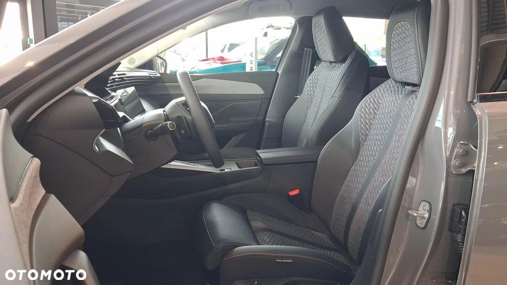 Peugeot 408 1.2 PureTech mHEV Business S&S e-DCS6 - 18