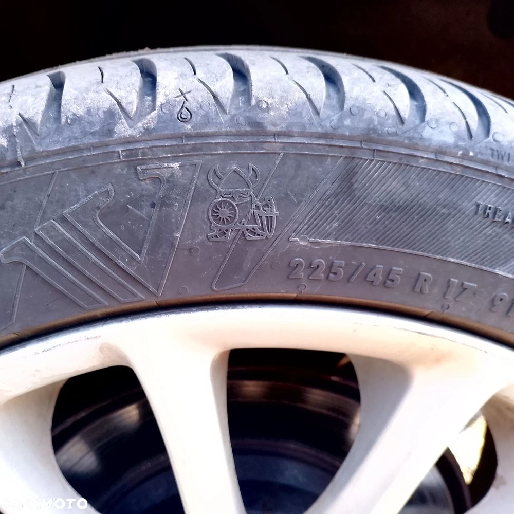 Volvo V70 2.4 Black Edition - 28