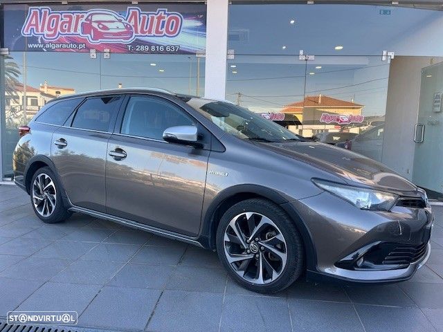 Toyota Auris Touring Sports - 3
