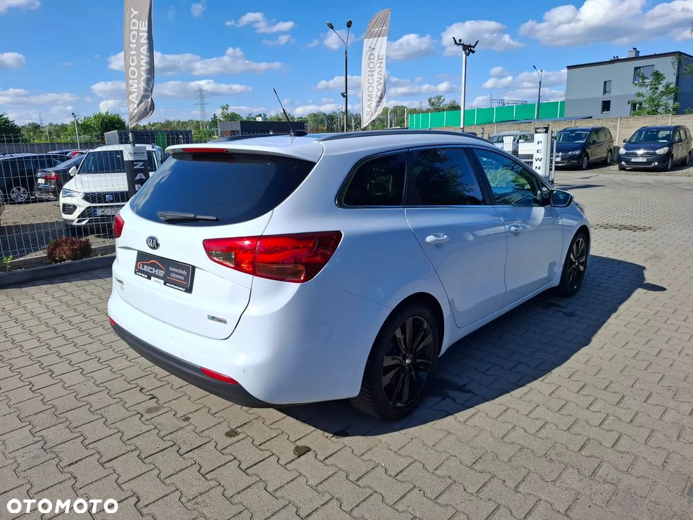 Kia Ceed - 30
