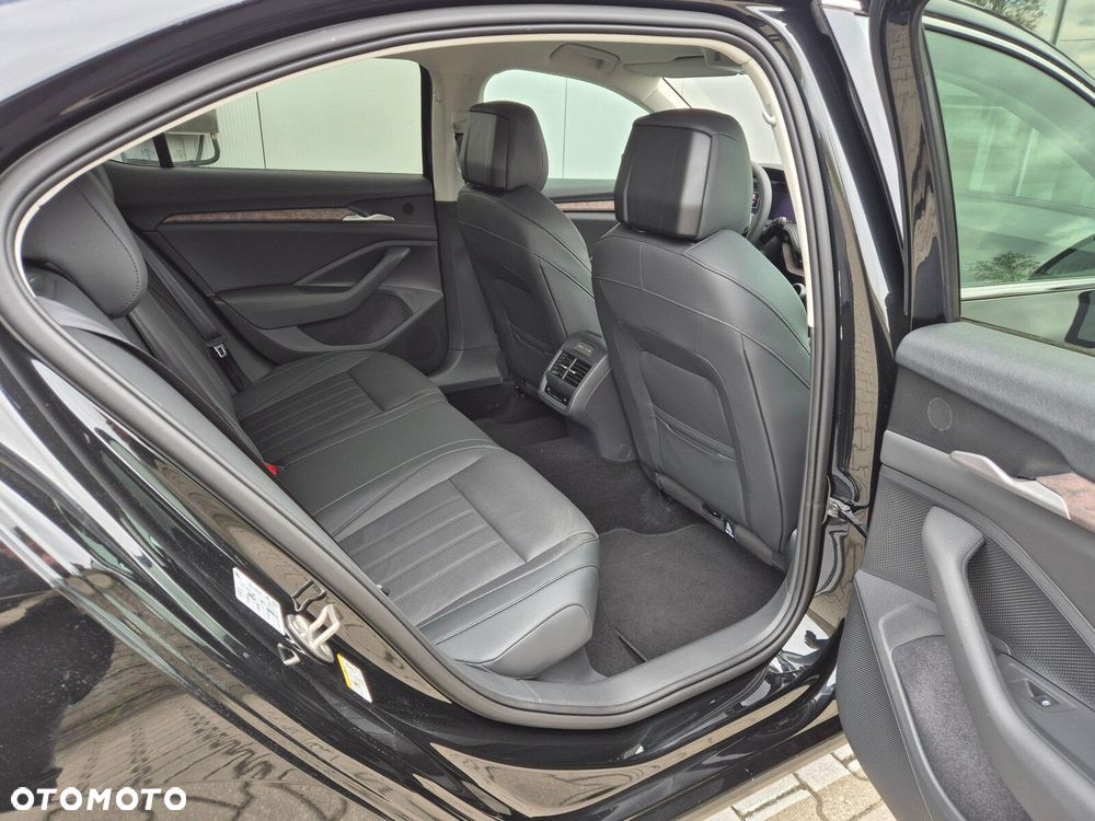 Skoda Superb 2.0 TDI SCR 4x4 L&K DSG - 15