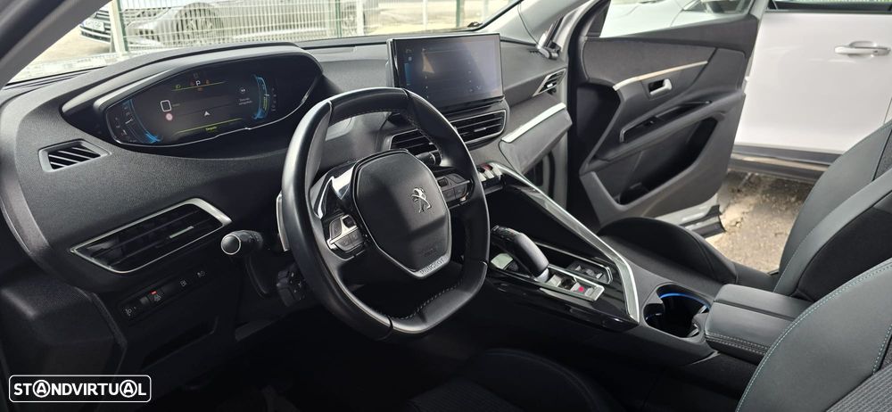 Peugeot 3008 1.6 Hybrid Allure e-EAT8 - 17