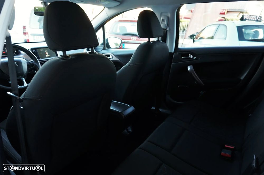 Peugeot 2008 1.2 VTi Active - 12