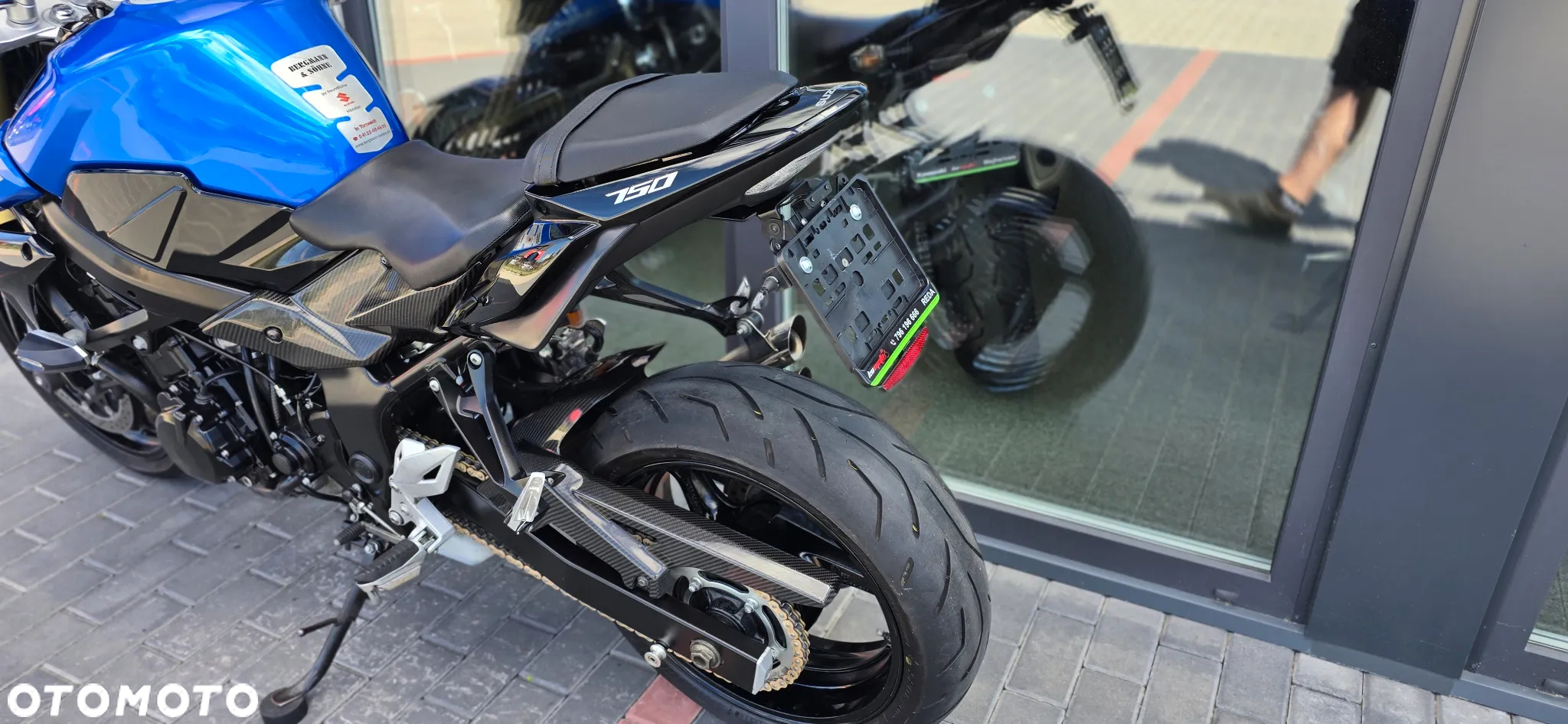 Suzuki GSR - 35