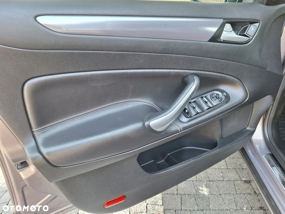 Ford Mondeo 2.0 TDCi Titanium X - 28
