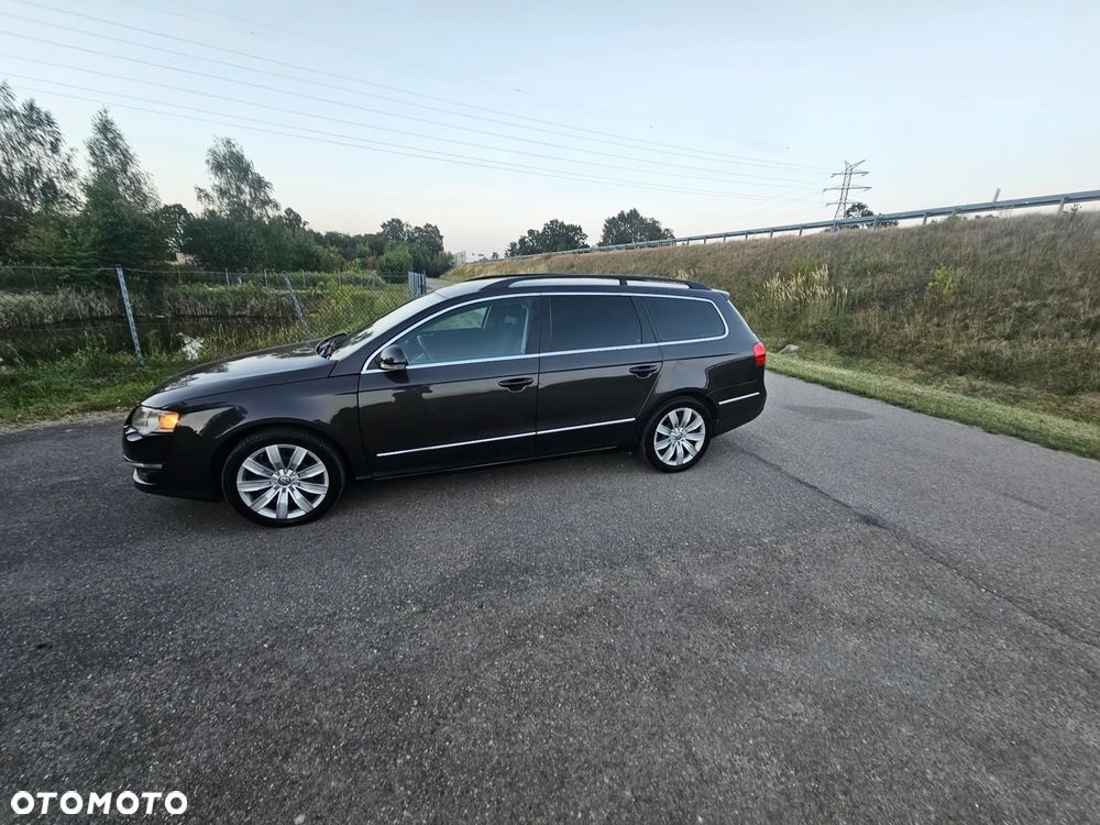 Volkswagen Passat - 12
