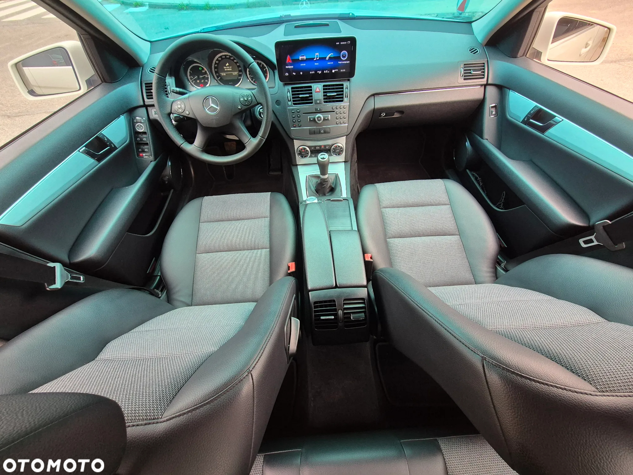 Mercedes-Benz Klasa C 180 T Kompressor BlueEFFICIENCY Avantgarde - 6