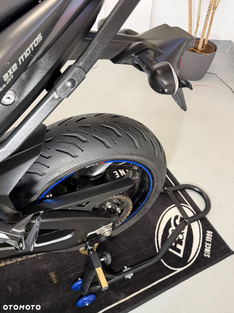 Suzuki GSX - 14