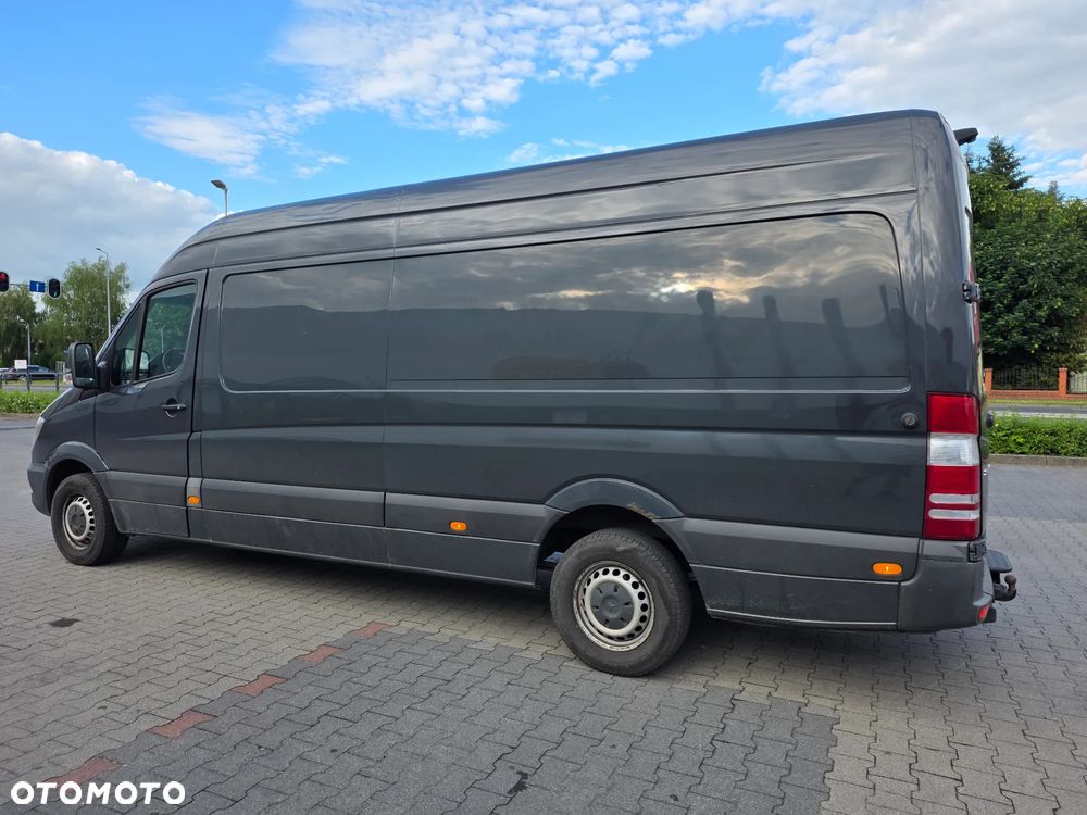 Mercedes-Benz Sprinter - 4