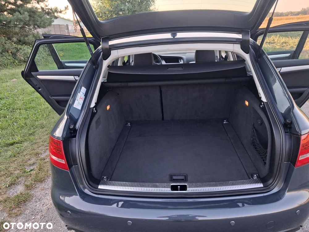 Audi A4 Avant - 25