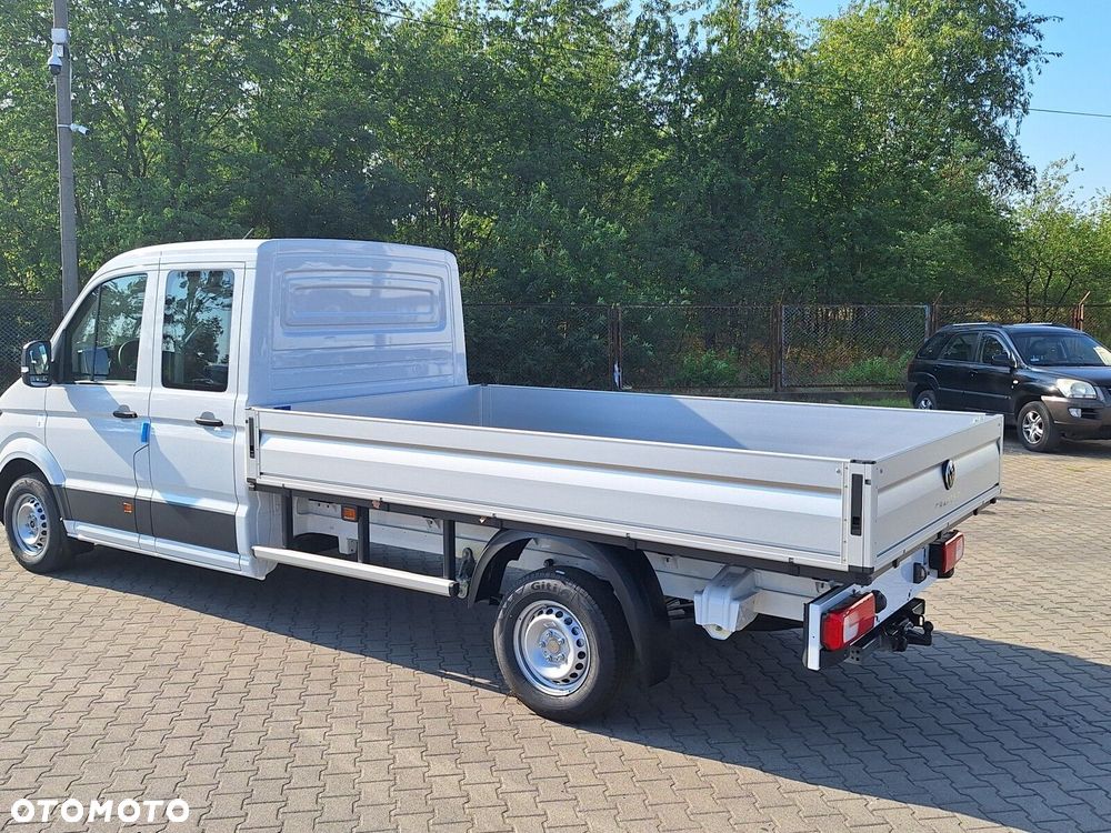 Volkswagen Crafter 35 Skrzyniowy z podwójną kabiną silnik: 2,0 l EU6 SCR 140 KM / skrzynia biegów: Przedni napęd manualna 6-biegowa rozstaw osi: 4490 mm - 10