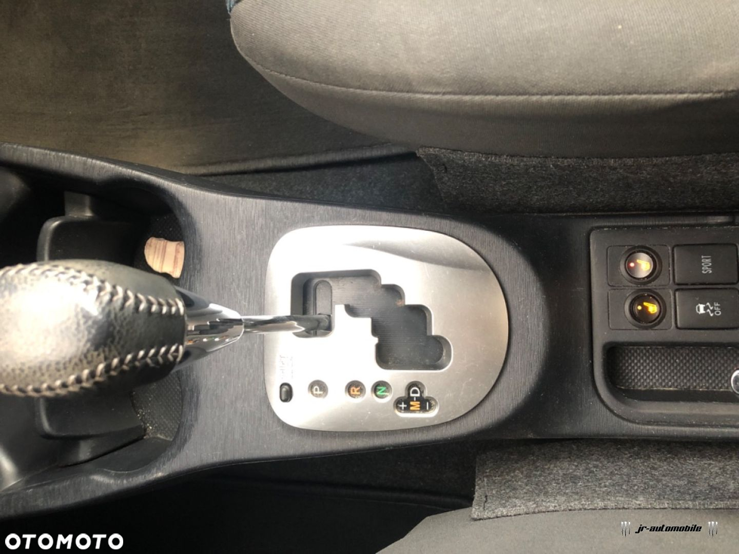 Toyota Yaris - 10