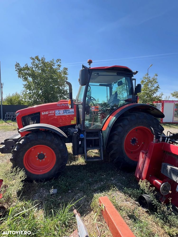 Kubota M6111U - 4