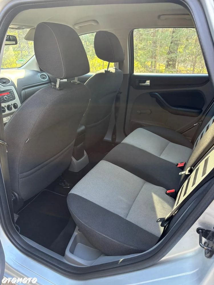 Ford Focus 1.6 TDCi DPF Style+ - 10