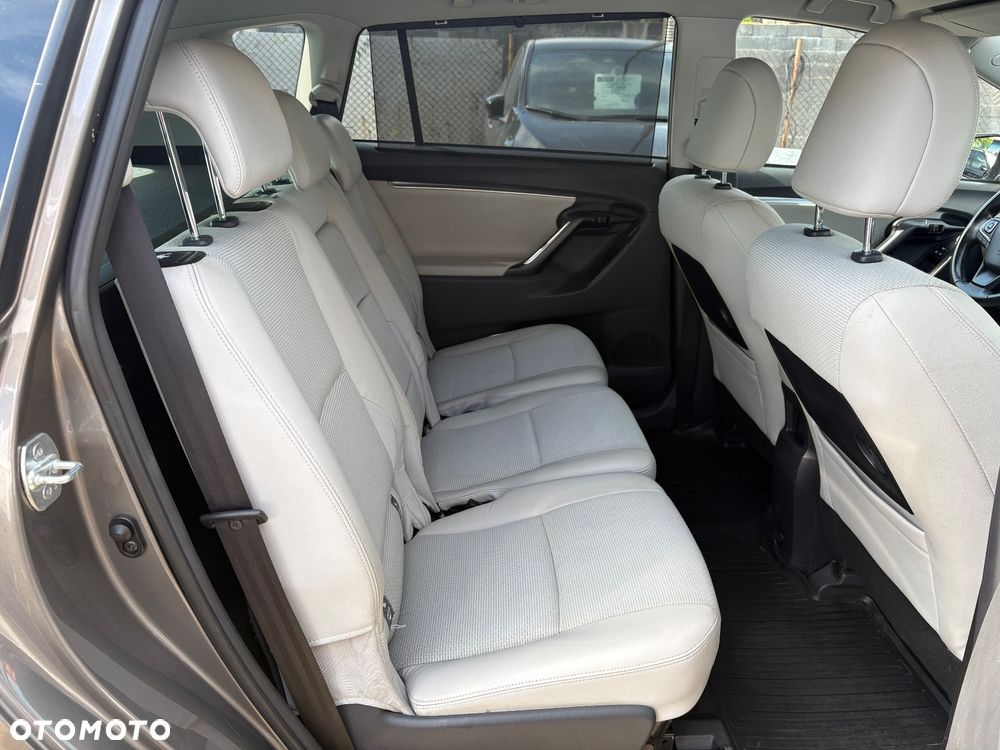 Toyota Verso 1.8 Prestige MS EU6 - 21