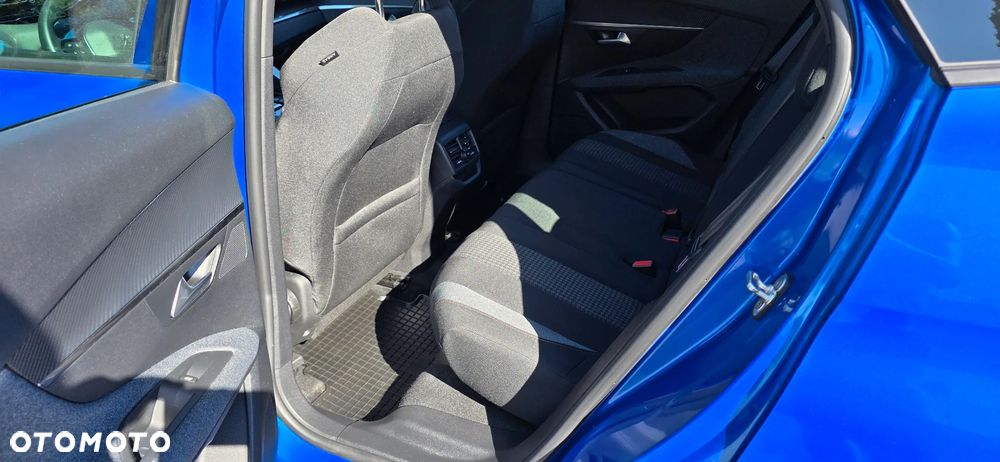 Peugeot 3008 1.2 PureTech Active Pack S&S EAT8 - 17