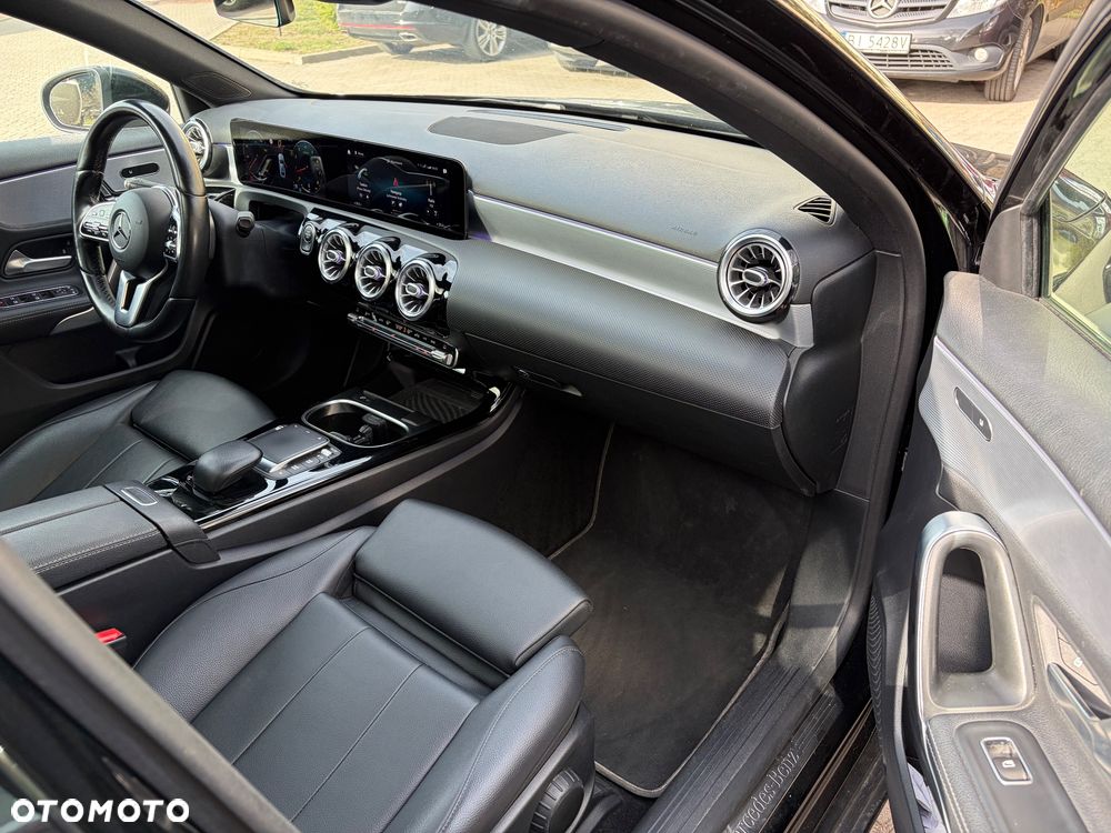 Mercedes-Benz Klasa A 220 4Matic 7G-DCT Progressive - 15