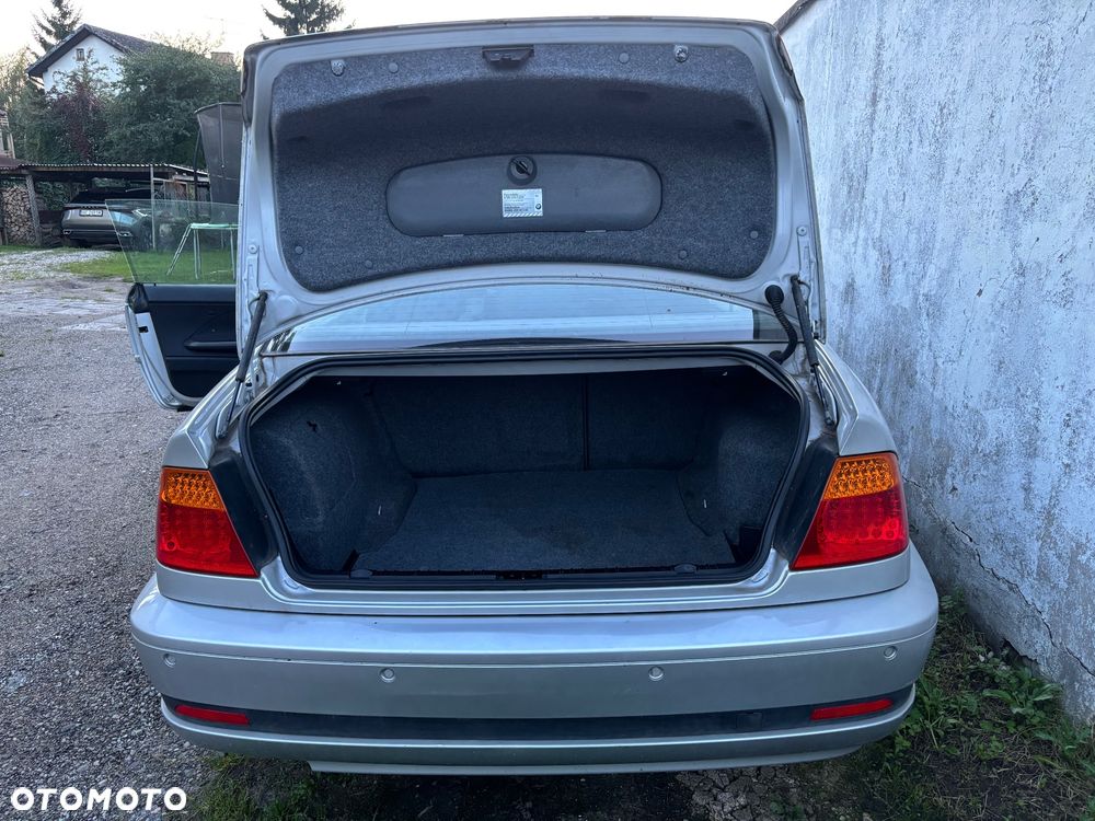 BMW E46 2004 photo 3