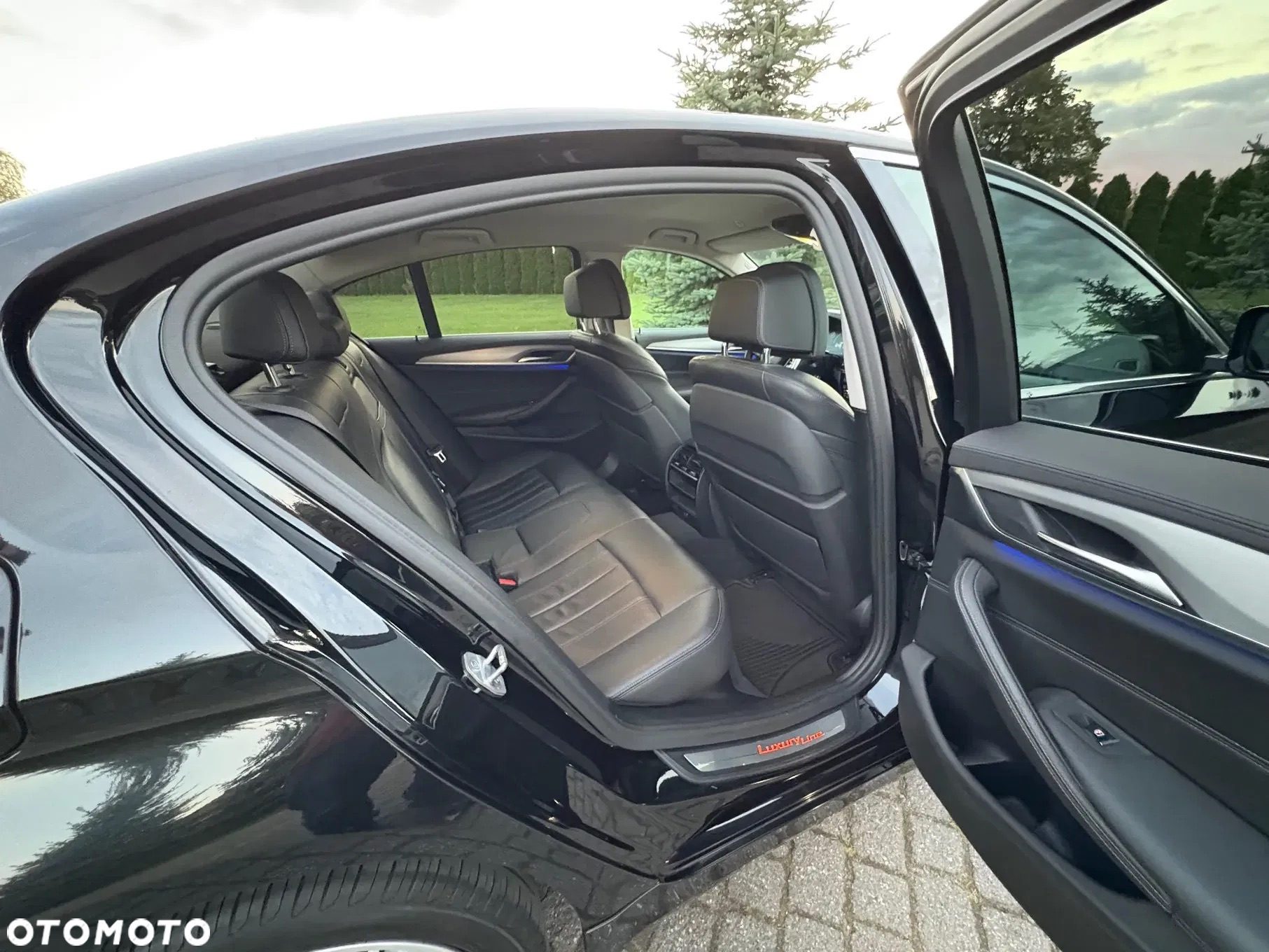 BMW Seria 5 530i xDrive Luxury Line sport - 23