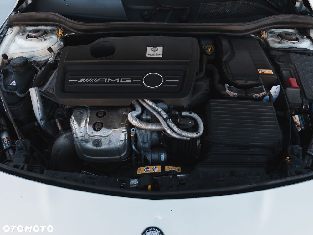 Mercedes-Benz CLA 45 AMG 4-Matic - 33