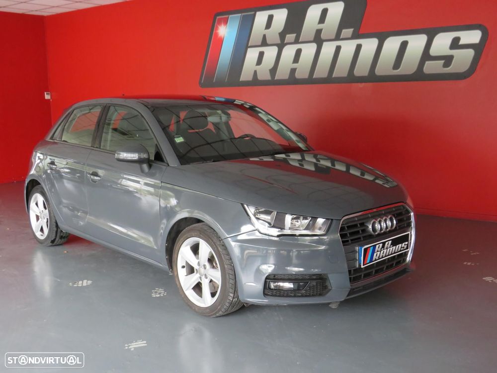 Audi A1 Sportback 1.6 TDI S tronic - 4