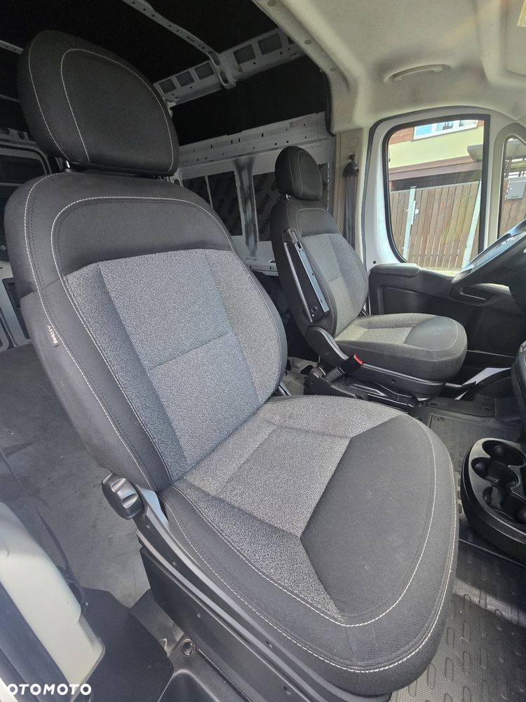 Dodge RAM PROMASTER 1500 - 12