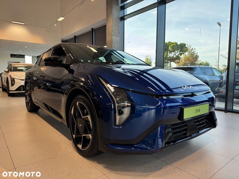 Kia EV4 - 4