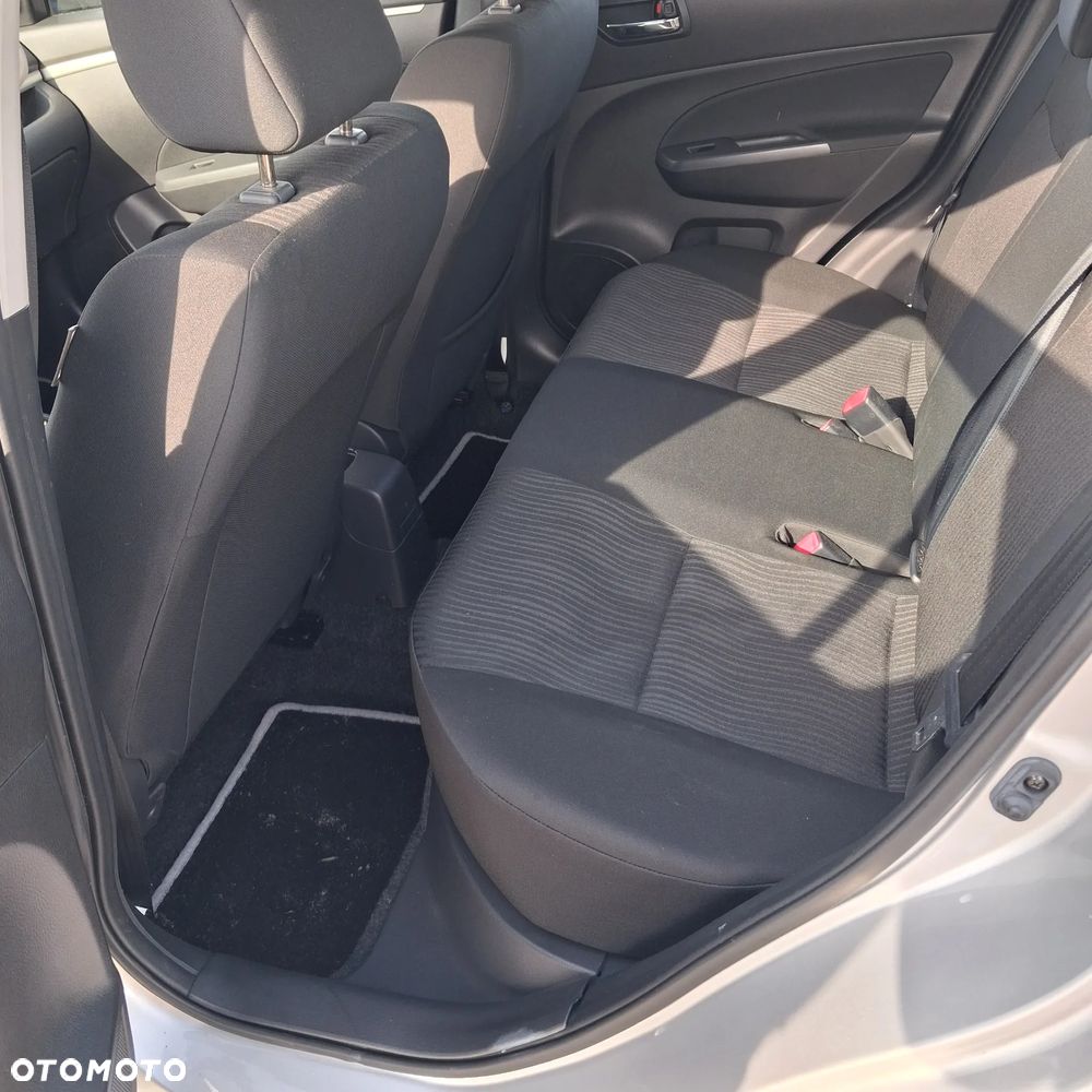 Suzuki Swift 1.2 Premium - 11