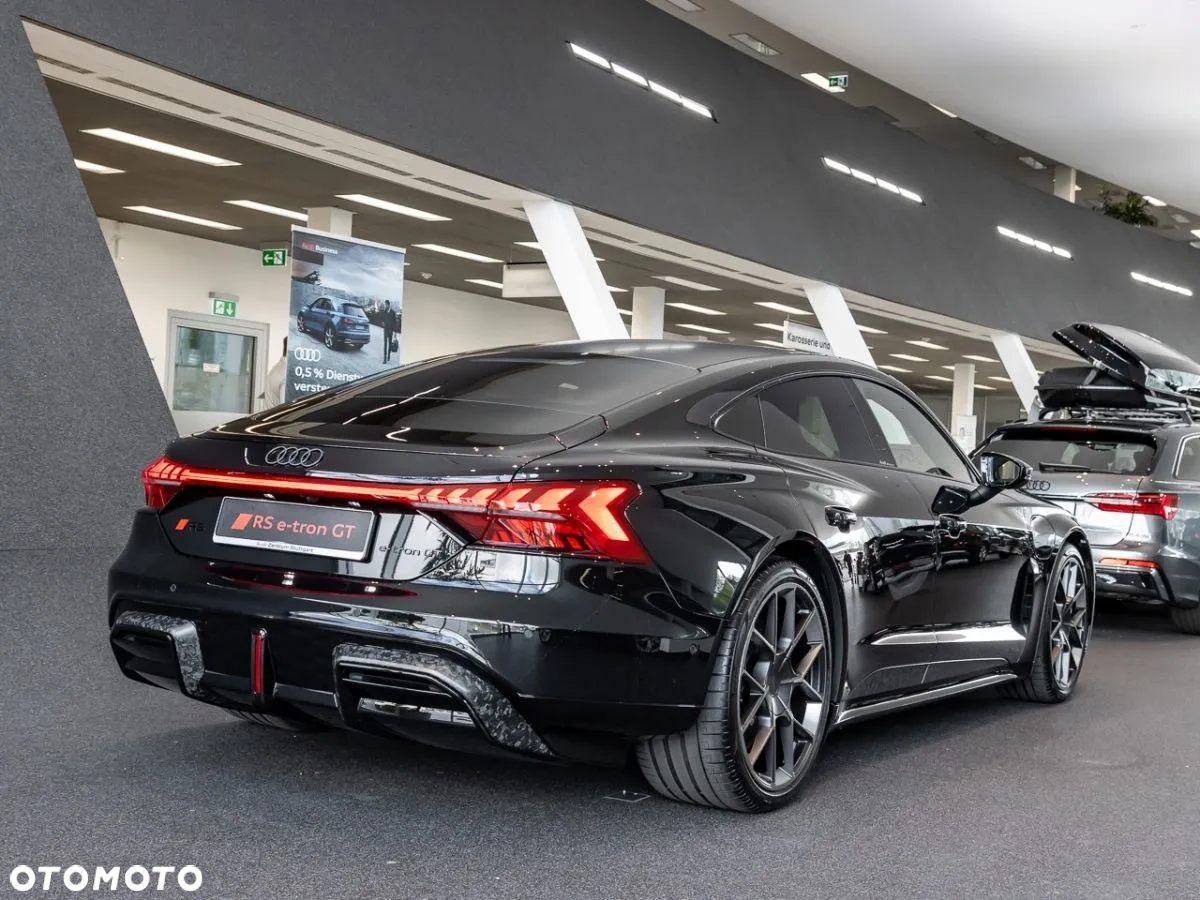 Audi e-tron GT 105kWh RS Performance Quattro - 3