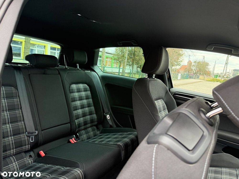 Volkswagen Golf 2.0 TDI BMT GTD - 6