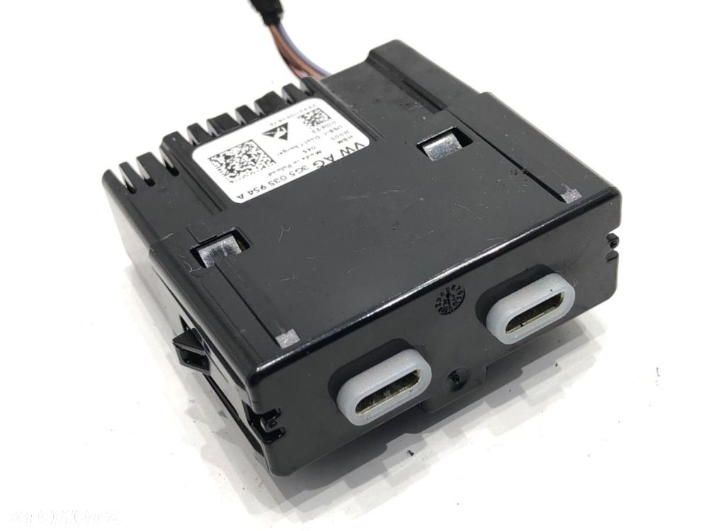 GNIAZDO USB  CUPRA FORMENTOR (KM7) 2020 - 2022 2.0 TSI 4Drive 228 kW [310 KM] benzyna 2020 - 2022 - 1