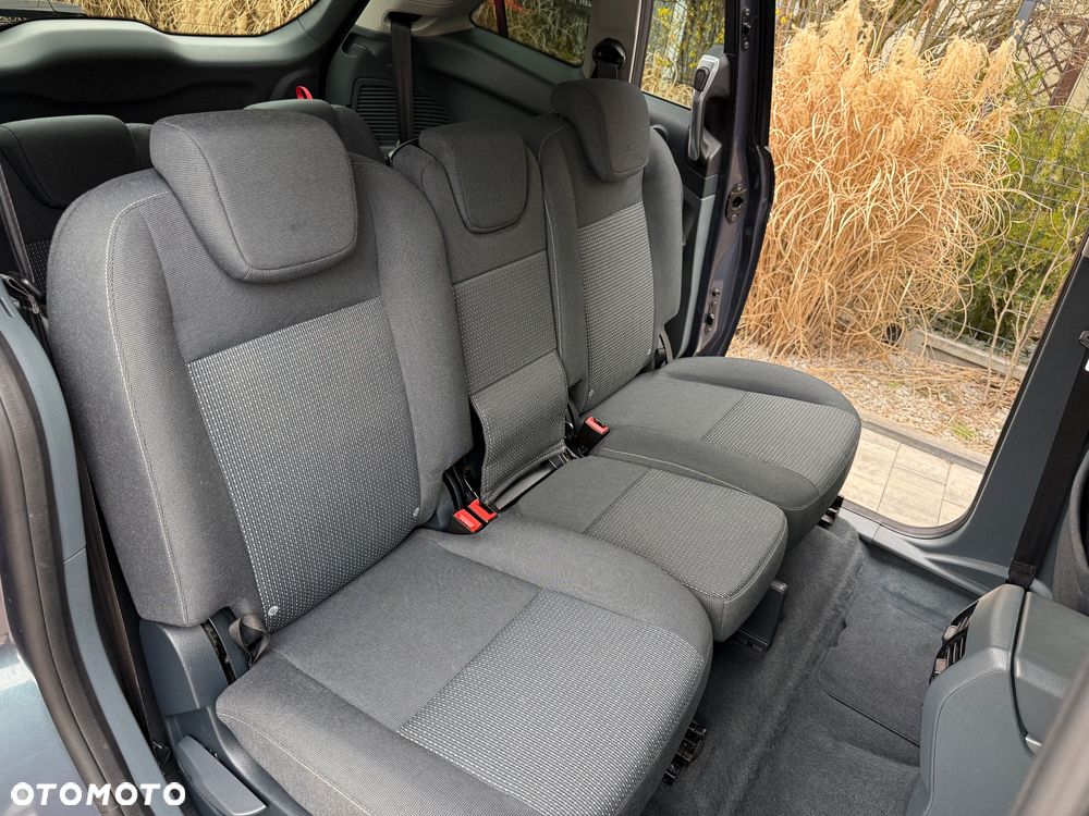 Ford Grand C-MAX 2.0 TDCi Titanium - 20