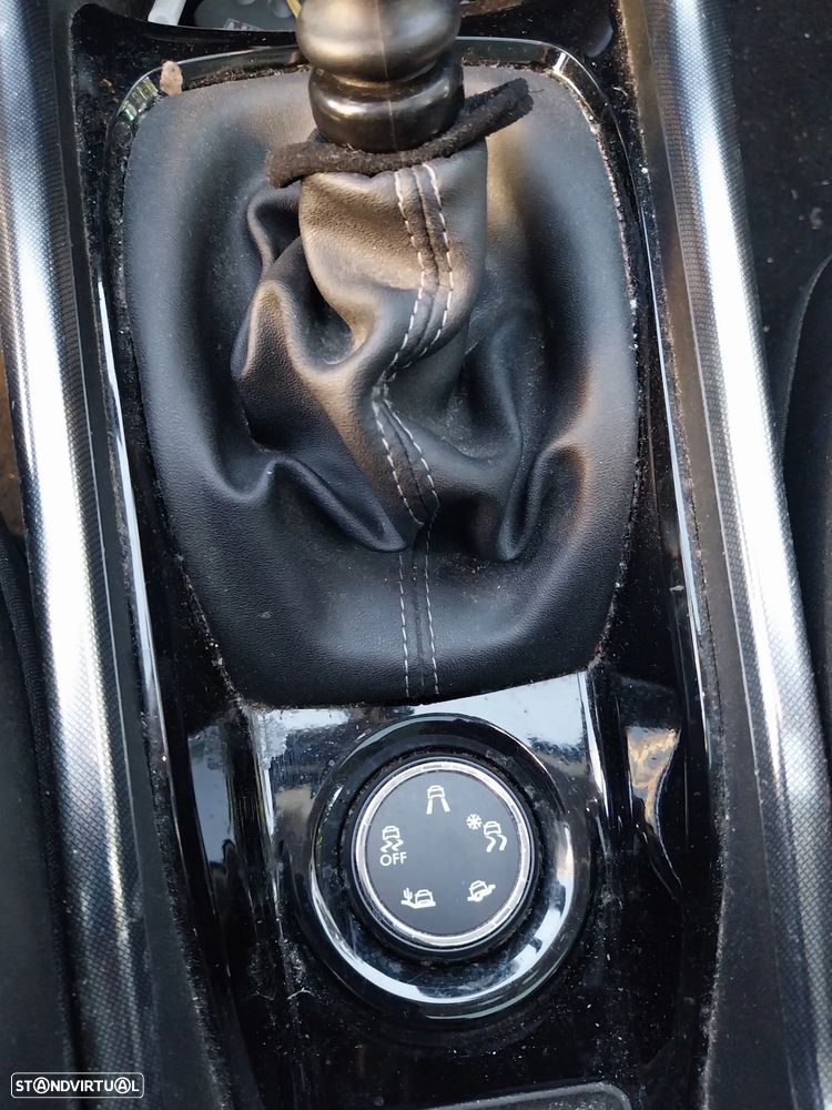 Peugeot 2008 1.6 e-HDi Allure - 2