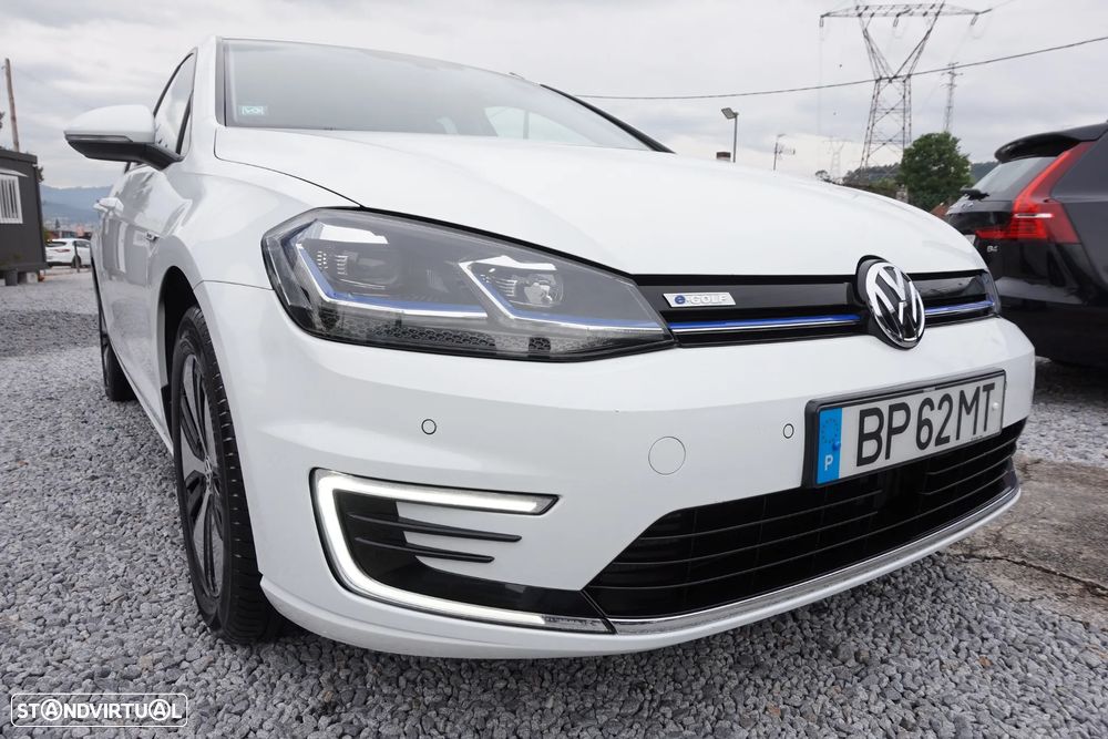 VW e-Golf AC/DC - 11