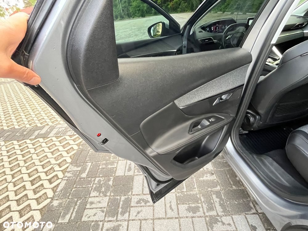 Peugeot 3008 BlueHDi 180 Stop & Start EAT8 Allure - 31