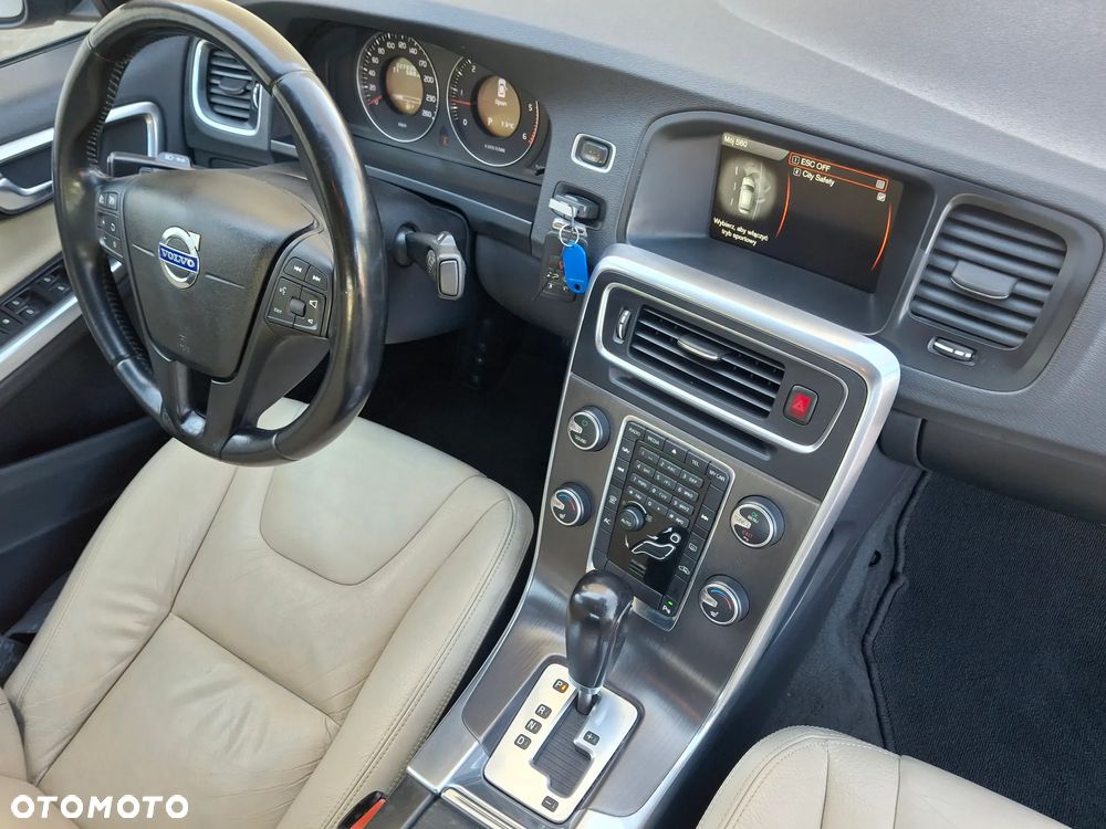 Volvo S60 D3 Geartronic Summum - 23