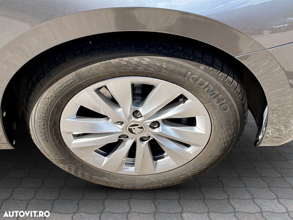 Skoda Octavia 1.5 TSI 115 CP DSG MHEV Selection - 11