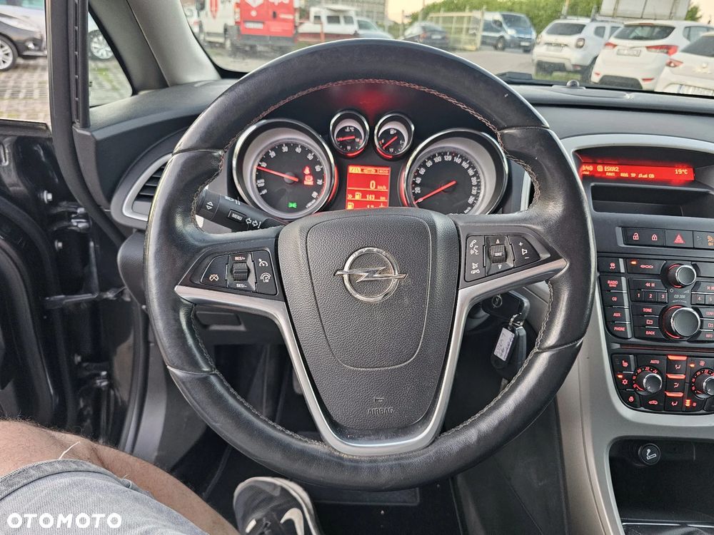 Opel Astra 1.4 Turbo 150 Jahre - 14
