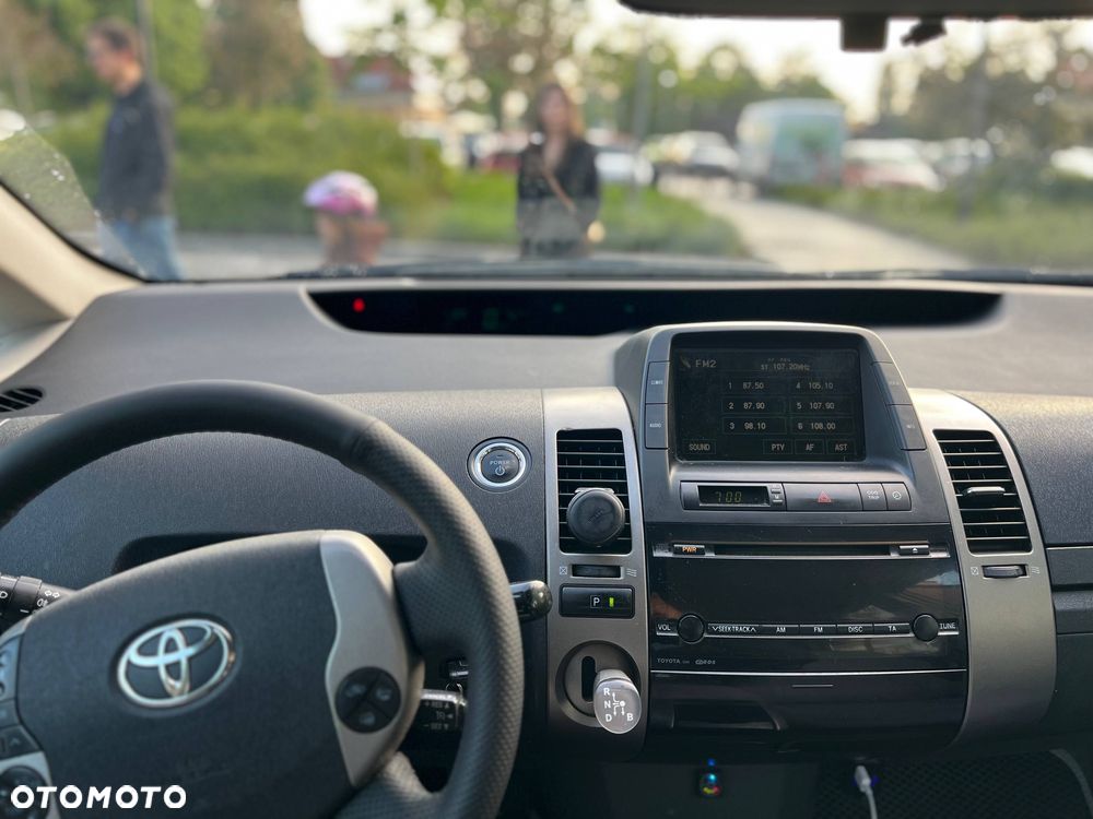 Toyota Prius 1.5 VVT-i Prestige - 7