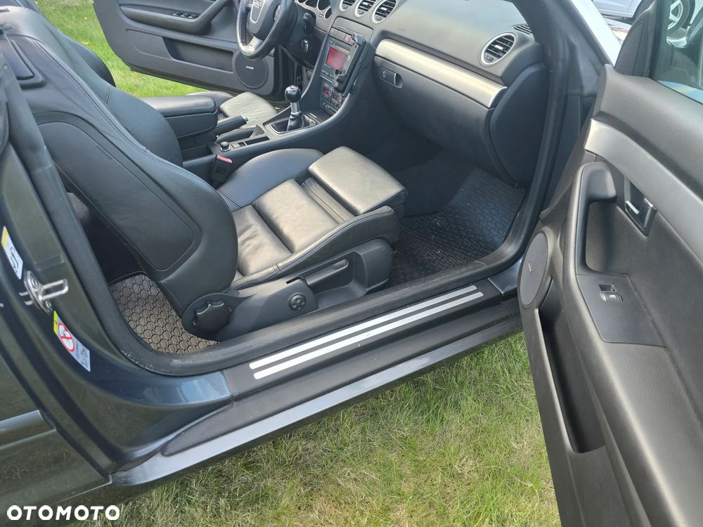 Audi A4 Cabrio 2.0 TDI DPF - 11