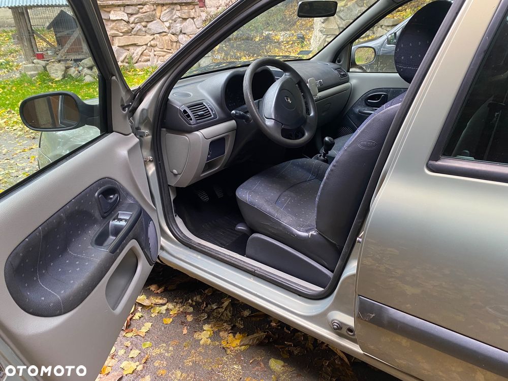 Renault Clio 1.2 16V Authentique - 14