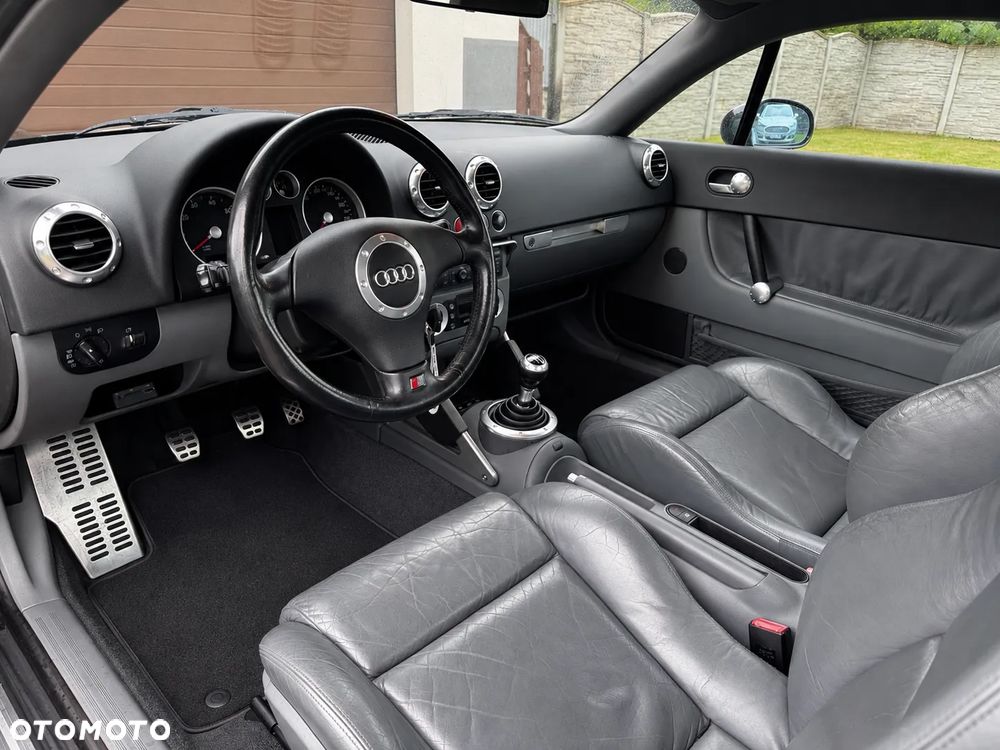 Audi TT Coupé 1.8T - 17