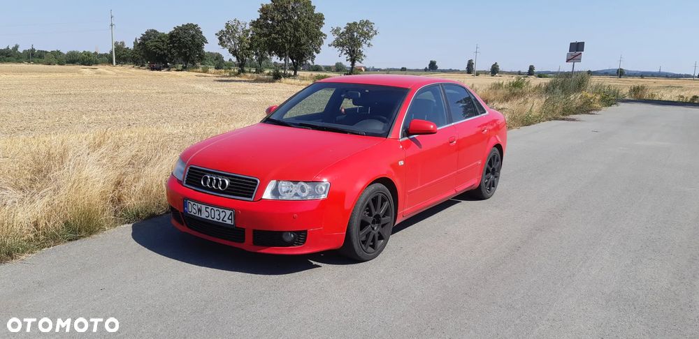 Audi A4 Limousine - 1