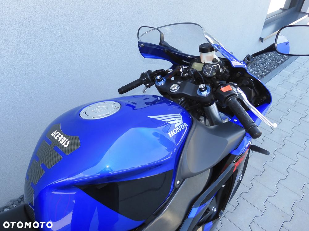 Honda CBR - 13