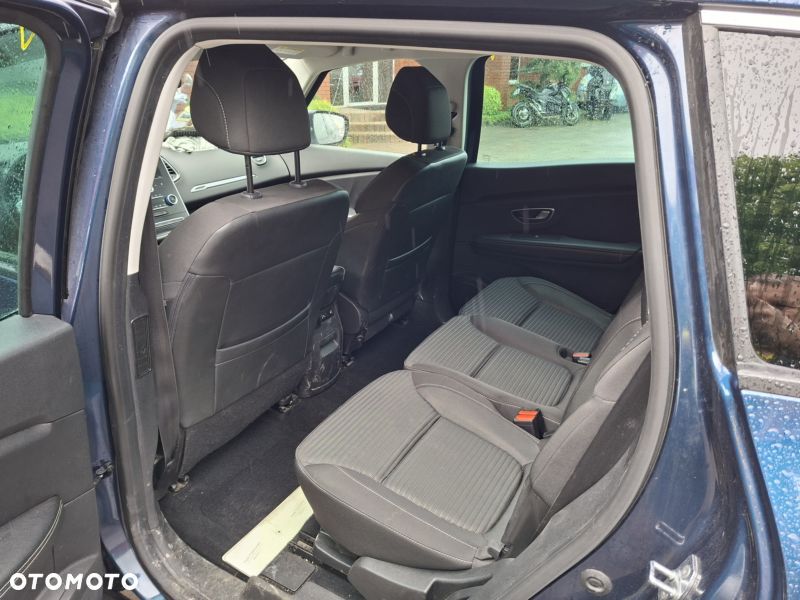 Renault Grand Scenic BLUE dCi 120 BUSINESS EDITION - 23