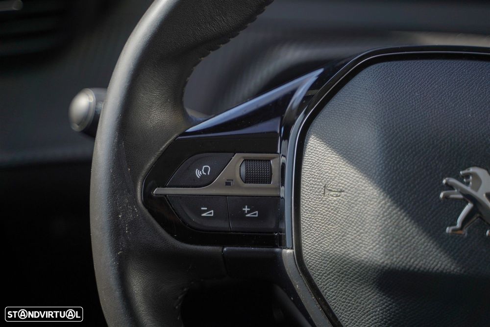 Peugeot e-208 50 kWh Allure Pack - 19