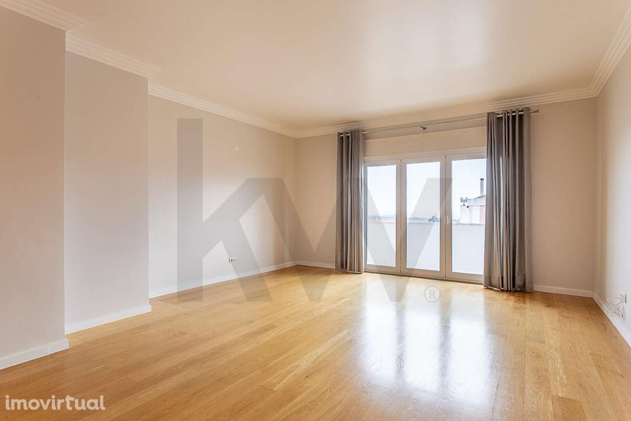 ARRENDAMENTO |T1 RENOVADO | VISTA MAR, BOX e ARRECADAÇÃO |BUZANO, CASC - Grande imagem: 2/22