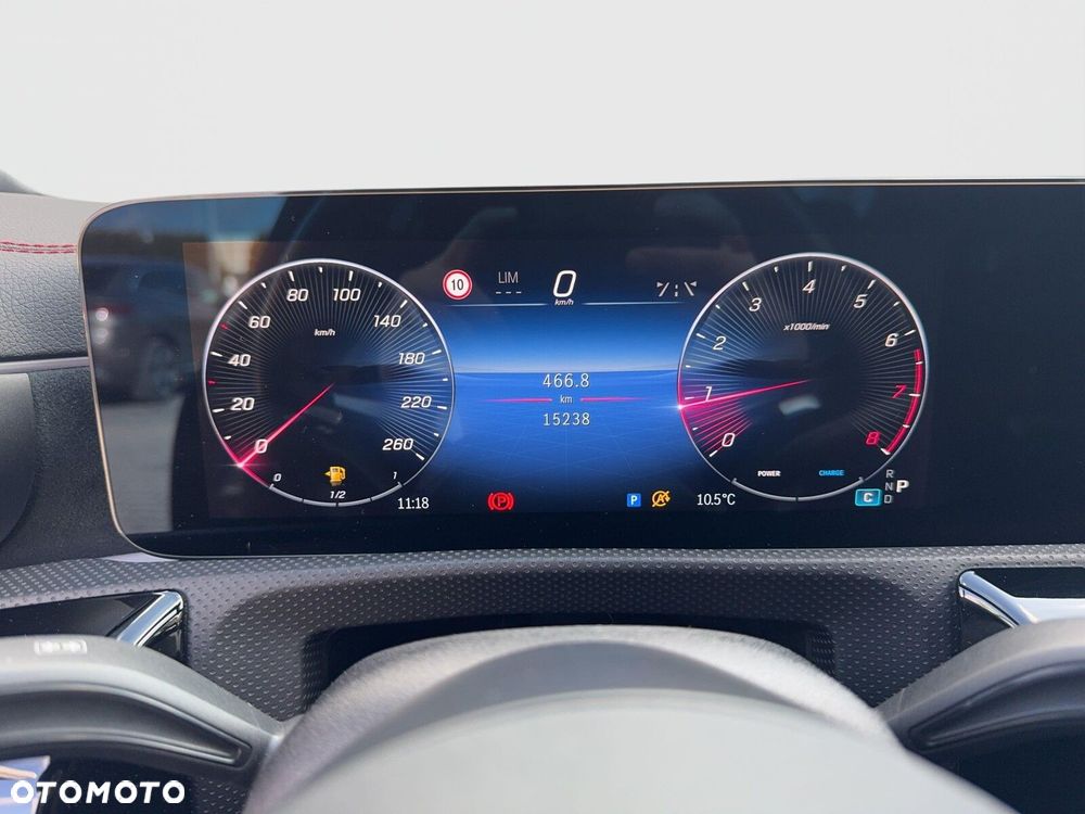 Mercedes-Benz CLA 180 AMG Line 7G-DCT - 13