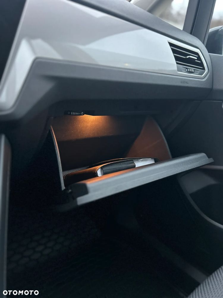 Volkswagen Touran 1.5 TSI EVO Trendline - 38