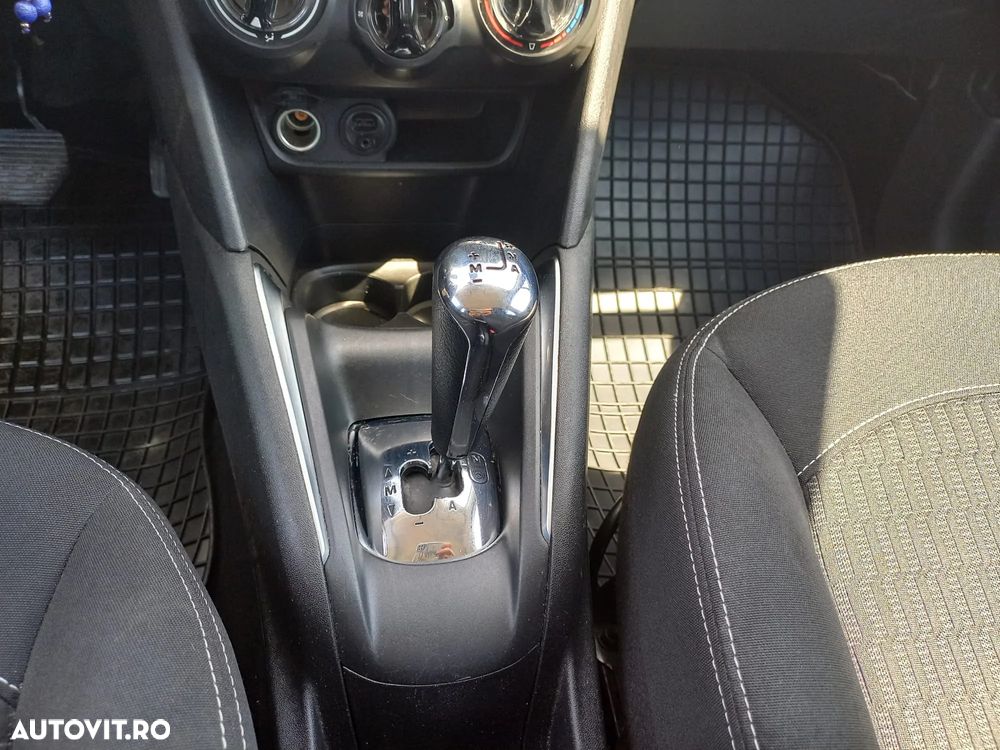 Peugeot 208 1.2 L PureTech ETG Active - 8